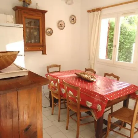 2 Dans Avec Piscine Villa