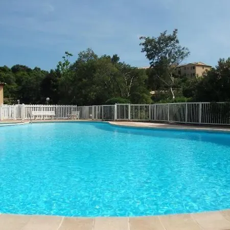 2 Dans Avec Piscine Villa *
